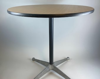 First generation Charles and Ray Eames for Herman Miller Mid