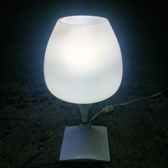 Laurel Lamp Style Square Tulip Base and Frosted Glass Shade Table
