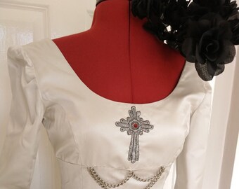Costume de mariée en satin pour femme Emily Cadavre Taille 8 UK