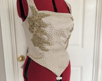 Corsage/haut avec basque pour femme