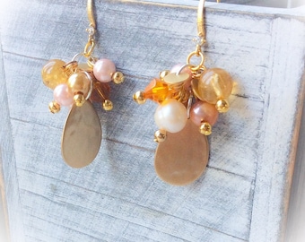Gold Cluster earrings, summer earrings, statement earrings, pearl earrings, dangle earrings, wedding jewelry, holiday earrings