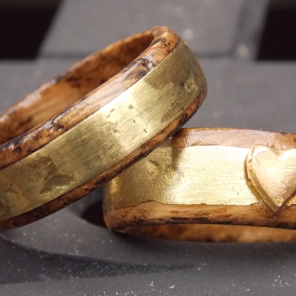 Herren oder Frauen Whiskey Fass Staves Verkohlt Eichenholz Ring Messing und Holz Ring Auf Bestellung Unikat Jahrestag Ring Holz Messing cooler Ring