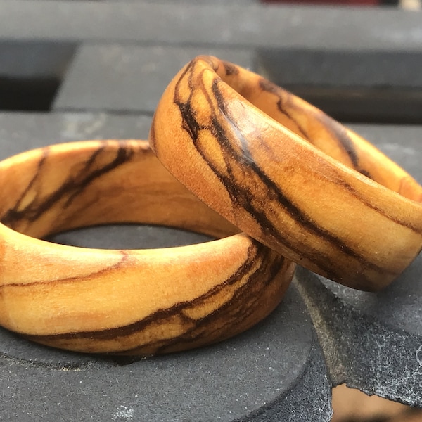 Anillo de madera de olivo de Belén: joyería artesanal de Tierra Santa