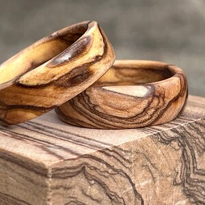 Anillo de madera de olivo de Belén: Joyería sagrada de Tierra Santa imagen 13