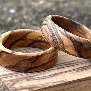 Anillo de madera de olivo de Belén: Joyería sagrada de Tierra Santa imagen 11