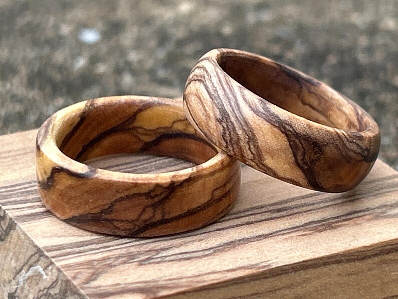 Anillo de madera de olivo de Belén: Joyería sagrada de Tierra Santa imagen 11