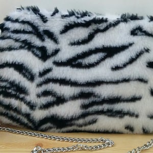 Bolso de cebra, bolso peludo, bolso cebra,bolso de peluche,bolso de mano,bolso cadena,bolso cebra pelo,bolso pelito,bolso de fiesta