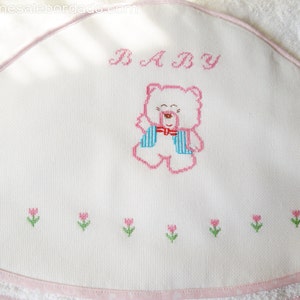 Baby hooded towel, baby towel, baby shower gift, hooded towel, embroidered towel, bear towel, animals towel, bears baby, embroidered bears image 2