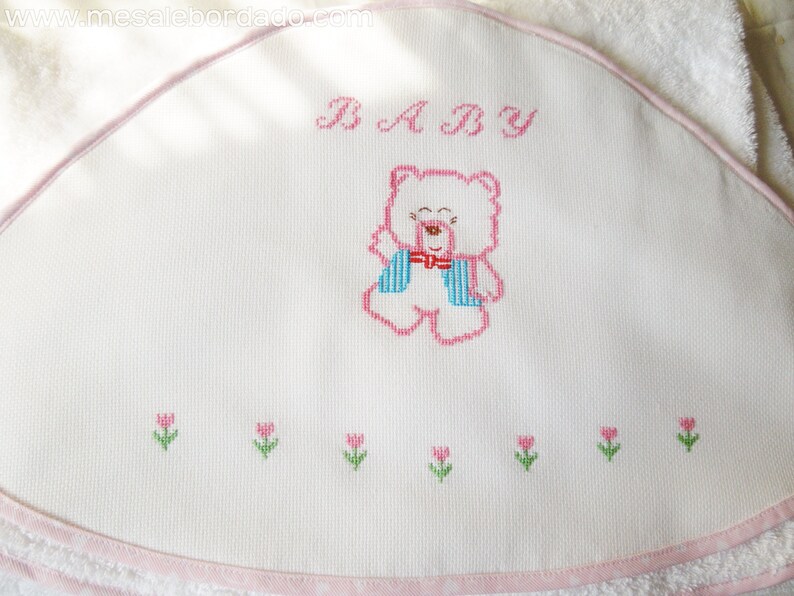 Baby hooded towel, baby towel, baby shower gift, hooded towel, embroidered towel, bear towel, animals towel, bears baby, embroidered bears image 2