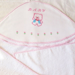 Baby hooded towel, baby towel, baby shower gift, hooded towel, embroidered towel, bear towel, animals towel, bears baby, embroidered bears image 4