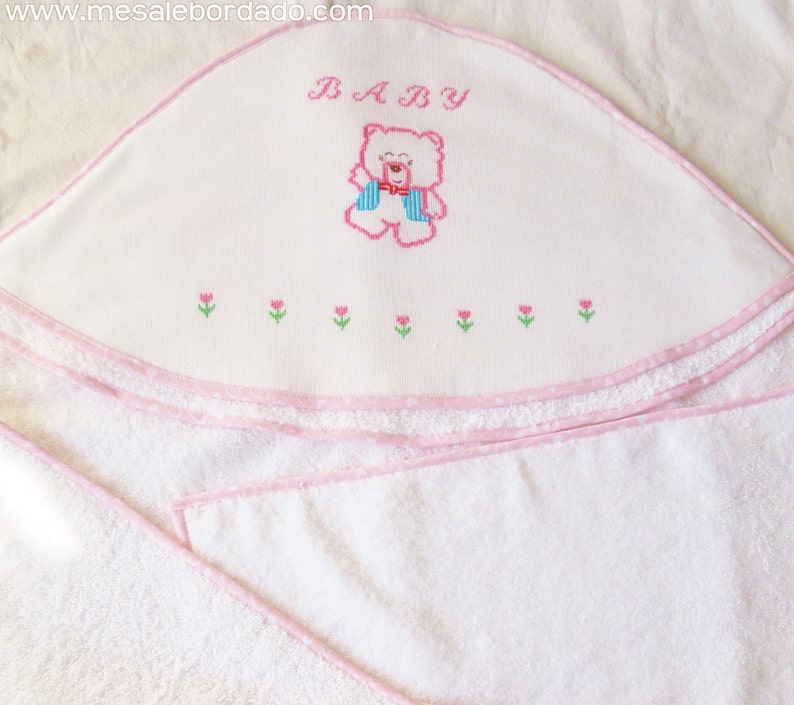 Baby hooded towel, baby towel, baby shower gift, hooded towel, embroidered towel, bear towel, animals towel, bears baby, embroidered bears image 4