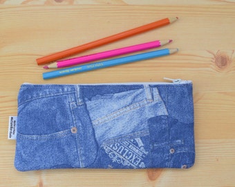 Denim pencil case,blue pencilcase,denim pouch,zippered pouch,jeans pencil case,jeans pouch,jeans bag,blue jeans,travel pouch,zippered bag
