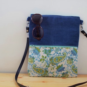 Canvas Tote Bag,tote bag,fabric tote,crossbody bag,zippered bag,blue bag,flowers bag,boho bag, denim tote bag,printed bag,blue tote,bag