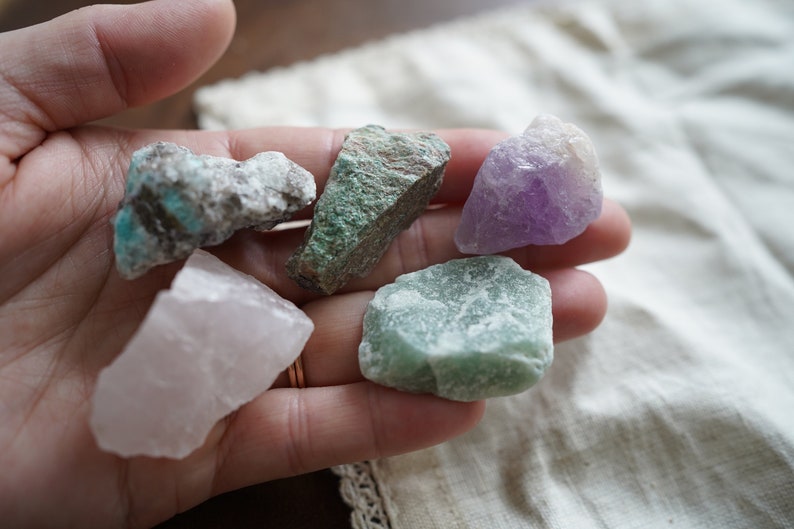 Goddess Crystal and Stones Set Divine Feminine Energy Crystals Kit for Beginners image 2