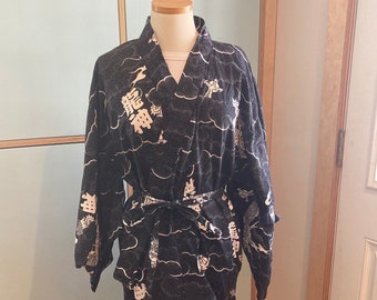Vintage long black and white cloud & dragon pattern Japanese kimono robe