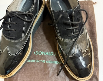 Donald J. Pliner Black Leather Oxford shoes women Size 9 M