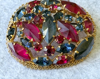 Vintage Crystal Oval  Brooch - Pin made in Austria