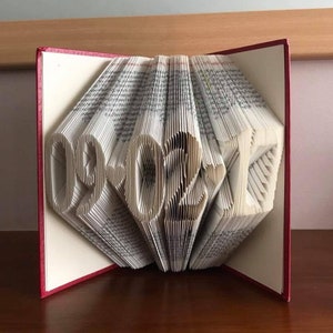 Folded book Special Date gift, date book for special birthday, wedding gift for couples, first anniversary gift for wife, paper anniversary