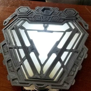 Ironman bleeding edge arc reactor infinity war, with switch, and Magnet Free Shipping!