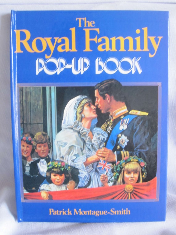 View Royal Family Pop Up Book PNG