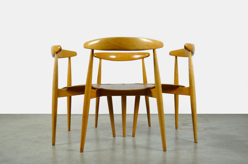 Satz aus vier dänischen HerzEsszimmerstühlen aus Buche und Teakholz, FH4103, von Hans J. Wegner für Fritz Hansen, 1950er Jahre Bild 1