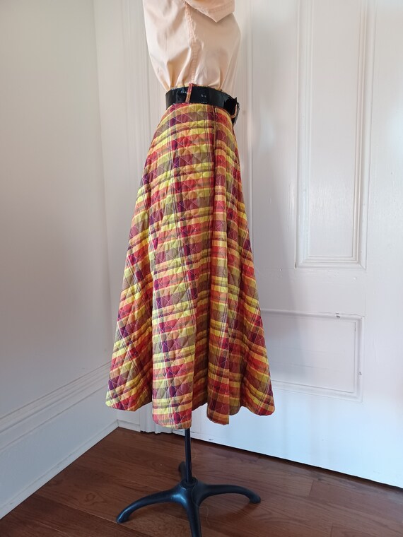 1950s Quilted Plaid Circle Skirt with Original Be… - image 3