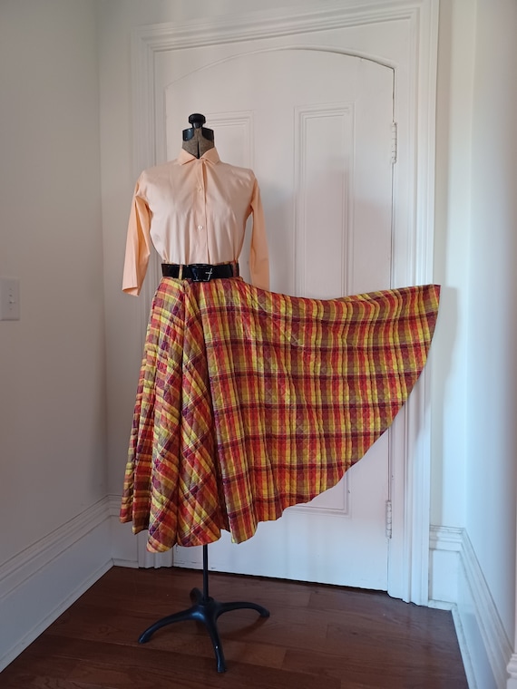 1950s Quilted Plaid Circle Skirt with Original Be… - image 1