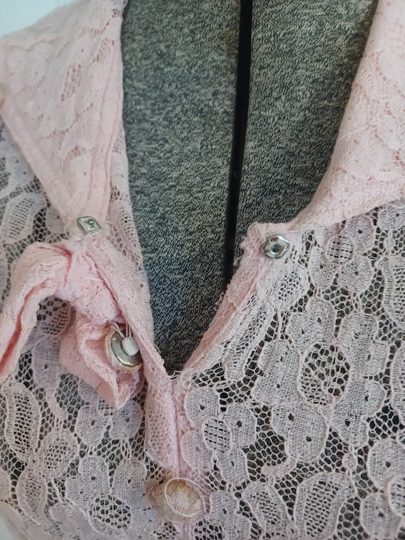 1930s Pink Lace Dress with Fabric Covered Buttons… - image 7