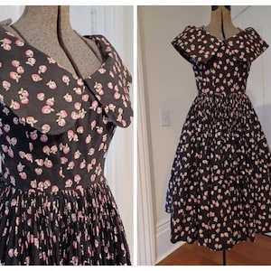 1950s Apple Print Day Dress with Full Circle Skirt and Wide Portrait Collar- &quot;Gigi Young Originals&quot; (S)