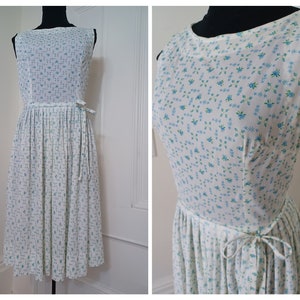 1960s Sleeveless Floral Print Sun Dress (M)