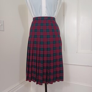Ladies Knee-Length Tartan Kilt Skirt – Dress Gordon Pattern, 20-inch, Pleated