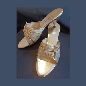 1960s Gold Kitten Heel Mules (Sz 8)
