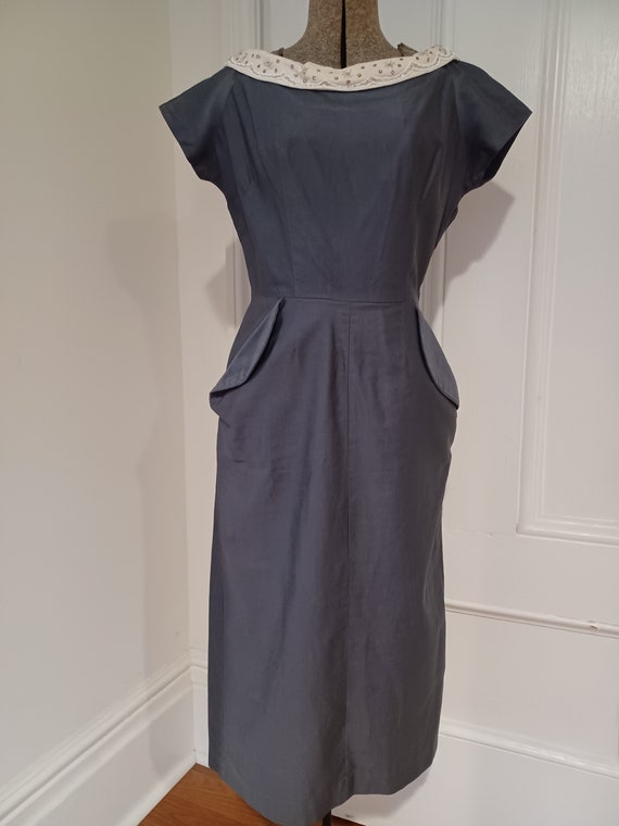 Early 1950s Charcoal Gray Wiggle Dress with Pocke… - image 2