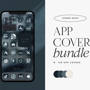 Op de afbeelding: Een smartphone-scherm met een verzameling app-pictogrammen met een stormachtig nachtthema. De pictogrammen zijn in een raster gerangschikt en omvatten populaire apps zoals Instagram, TikTok, Hulu en Etsy. De tekst "STORMY NIGHT" en "APP COVER bundle" wordt boven het telefoonscherm weergegeven.
