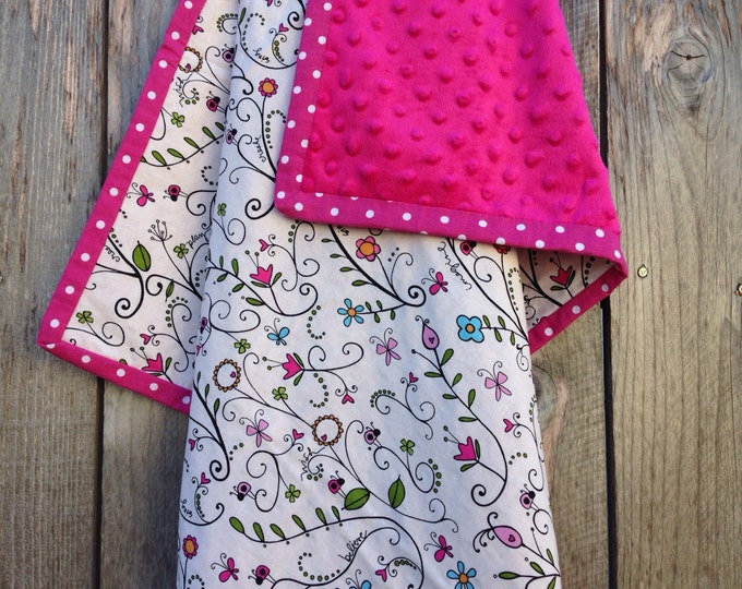 Modern baby blanket - Baby girl blanket - Pink minky baby blanket - Flower baby blanket - White baby blanket