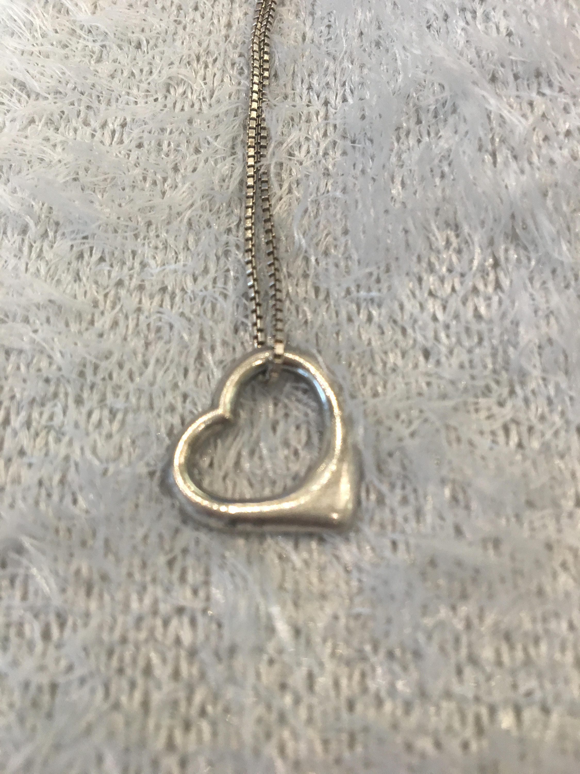 ★VINTAGE HOLLYWOOD★ Heart Long Chain Necklace Vintage Necklace Wood Carved Heart Long Chain Handcrafted