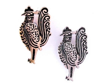 Rooster Shank Metal Button, a contemporary decorative interpretation of a traditional Chinese bird design available in three metals, B630