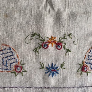 LINEN Table Runner CLOTH Floral Butterfly Embroidery Off-White Orange Green Blue Red 50 x 16&quot;Vintage Table