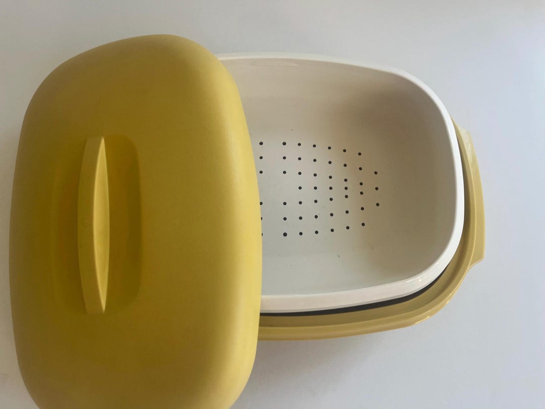 TUPPERWARE Steamer Container Harvest Gold White Made in Canada Vintage ...