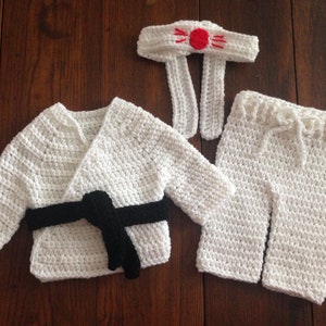 White Baby Karate Outfit, Baby Martial Arts Black Belt Uniform, Judo Jujitsu Karate Uniform Costume, Baby Karate Ghi Photo Prop Gift Set