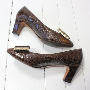 1960s heels • vintage chocolate brown alligator leather heels • gold & brown buckle • Custom Craft • 5