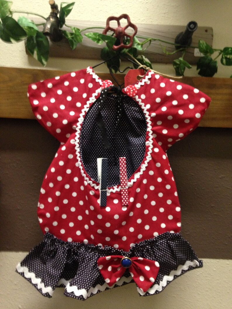 Clothes Pin Bag Made Vintage Style to Look Like a Cute Little Etsy