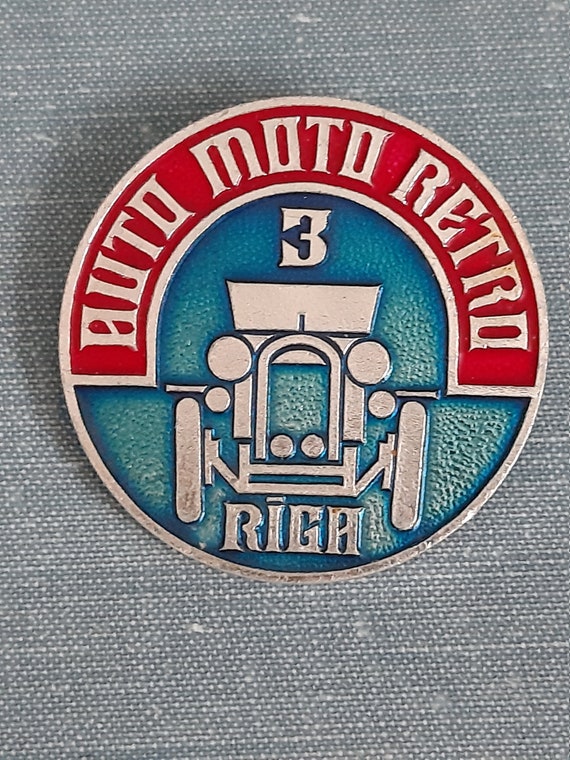 Soviet badge Cat Russian pin Children's badge USSR enamel pin small metal brooch