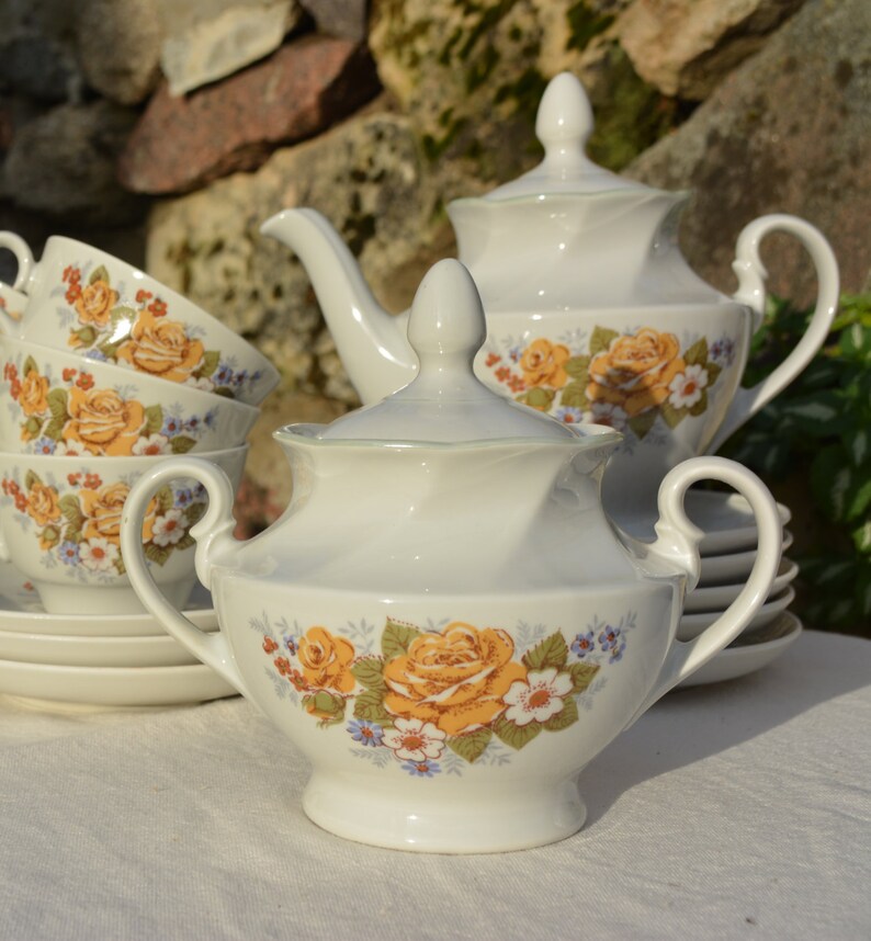 country cottage sugar bowl vintage porcelain china French kitchen style summer tea party table wedding decor Victoria soviet RPF yellow rose