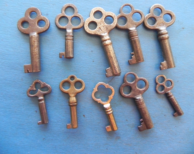 10 Antique Lock Keys. Small Keys. Old & Original. Fancy. Etsy