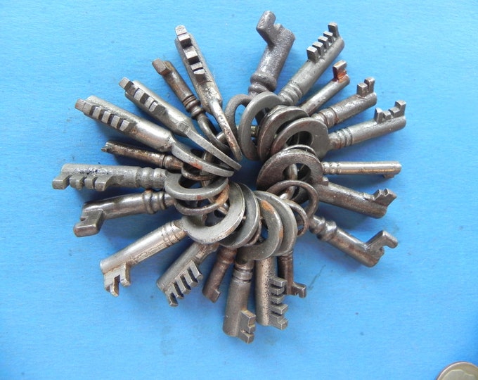 15 Antique Lock Keys. Small Keys. Old & Original. Etsy