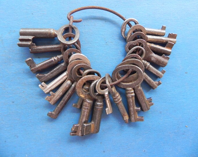 20 Antique Lock Keys. Small Keys. Old & Original. Etsy