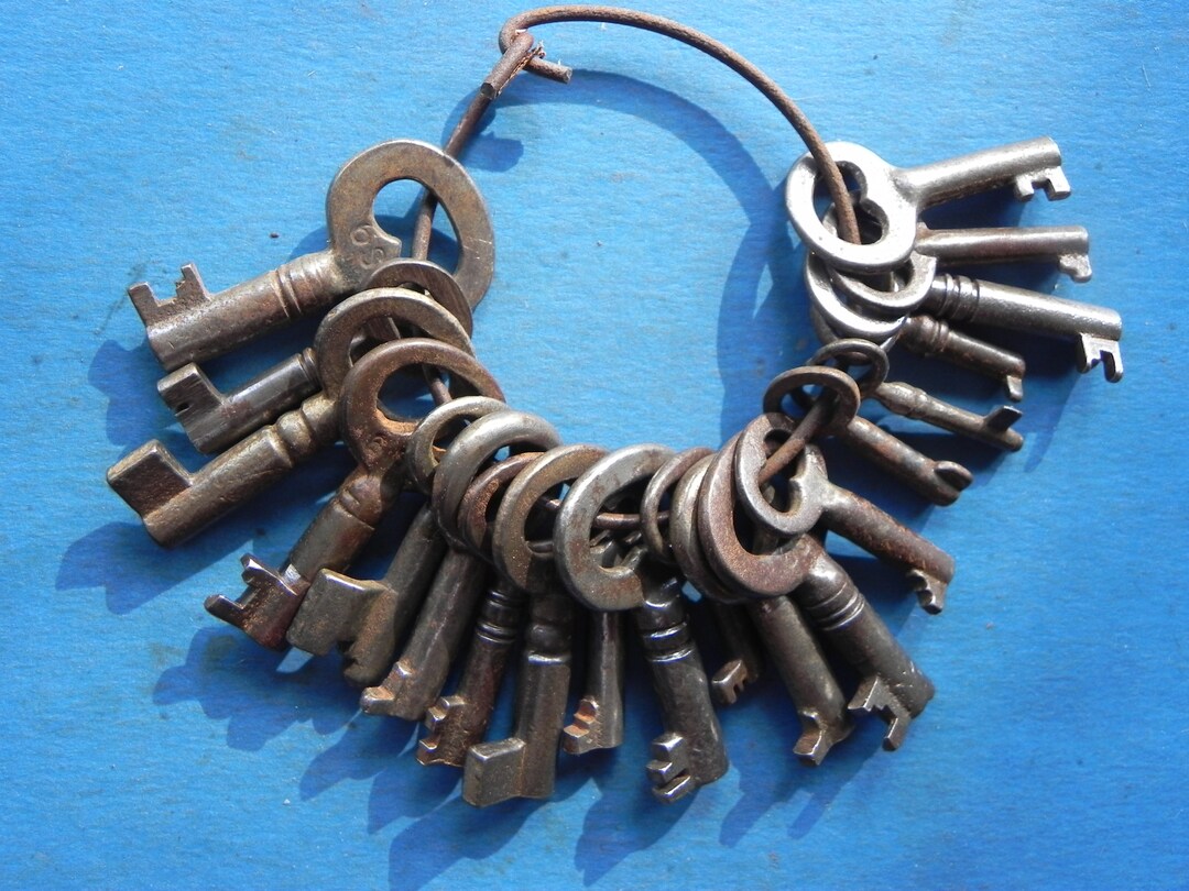 20 Antique Lock Keys. Small Keys. Old & Original. Etsy