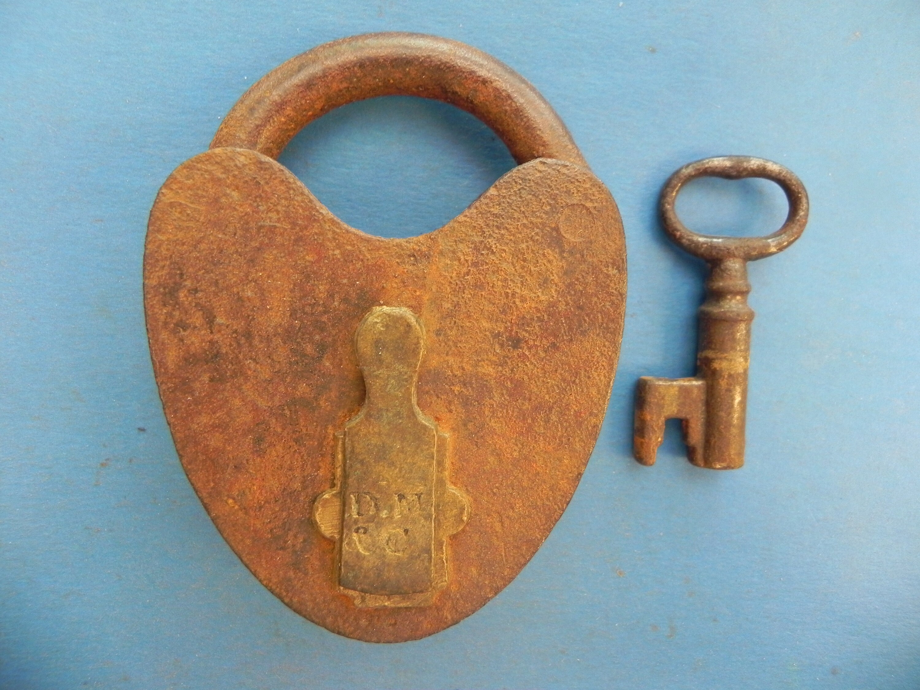 Navy Padlock Face Brass Crossed Cannons Rope Pulley Embossed Metal