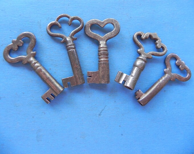 5 Antique Lock Keys. Old & Original. Heart Shaped. Etsy